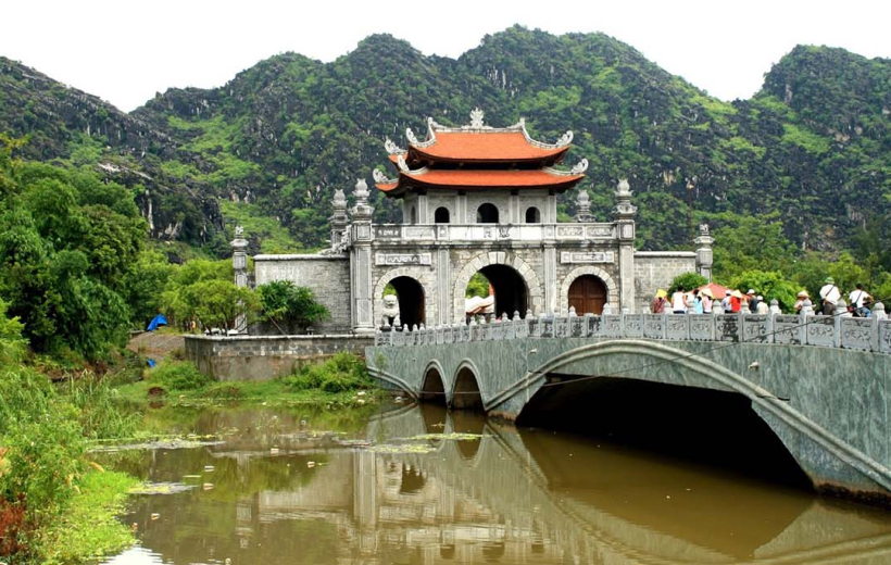 NINH BINH TOUR 1: HOA LU-TAM COC-MUA CAVE DAY TRIP